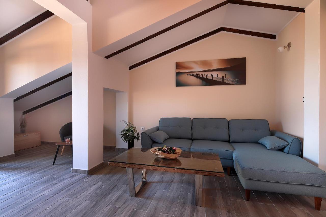 Apartments Galboka Nerezine Εξωτερικό φωτογραφία