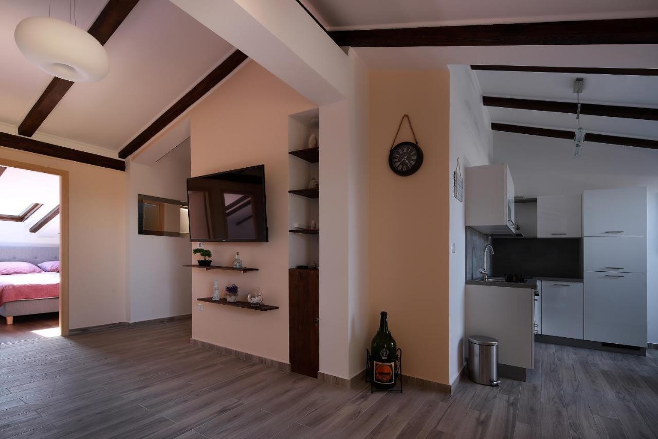 Apartments Galboka Nerezine Εξωτερικό φωτογραφία