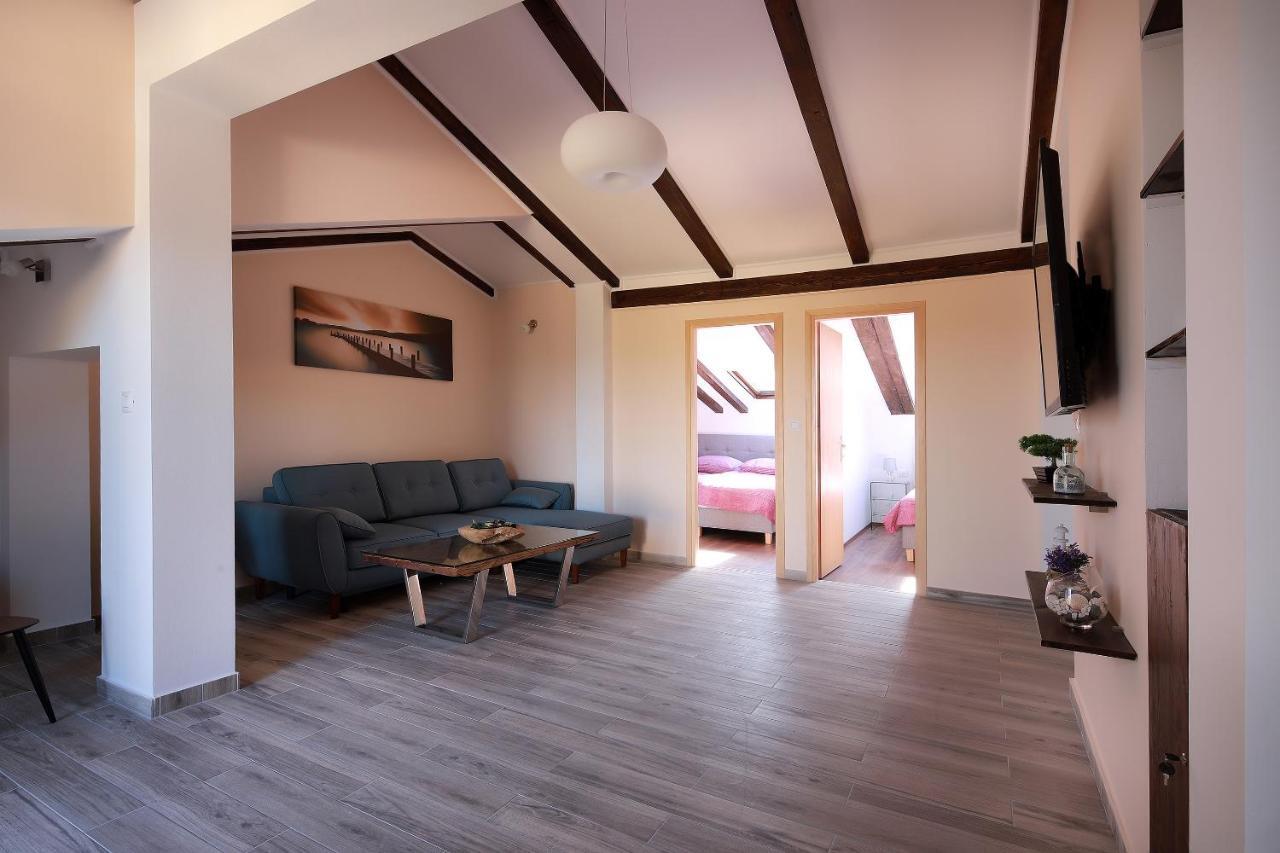 Apartments Galboka Nerezine Εξωτερικό φωτογραφία